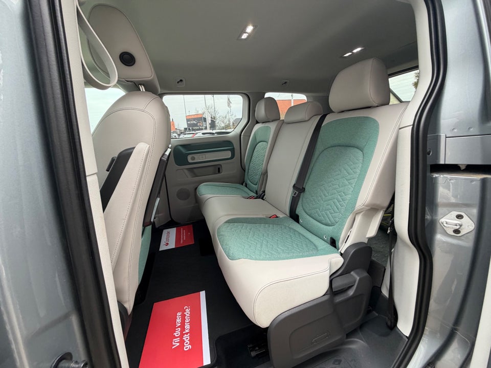 VW ID.Buzz 77 Pro SWB 5d