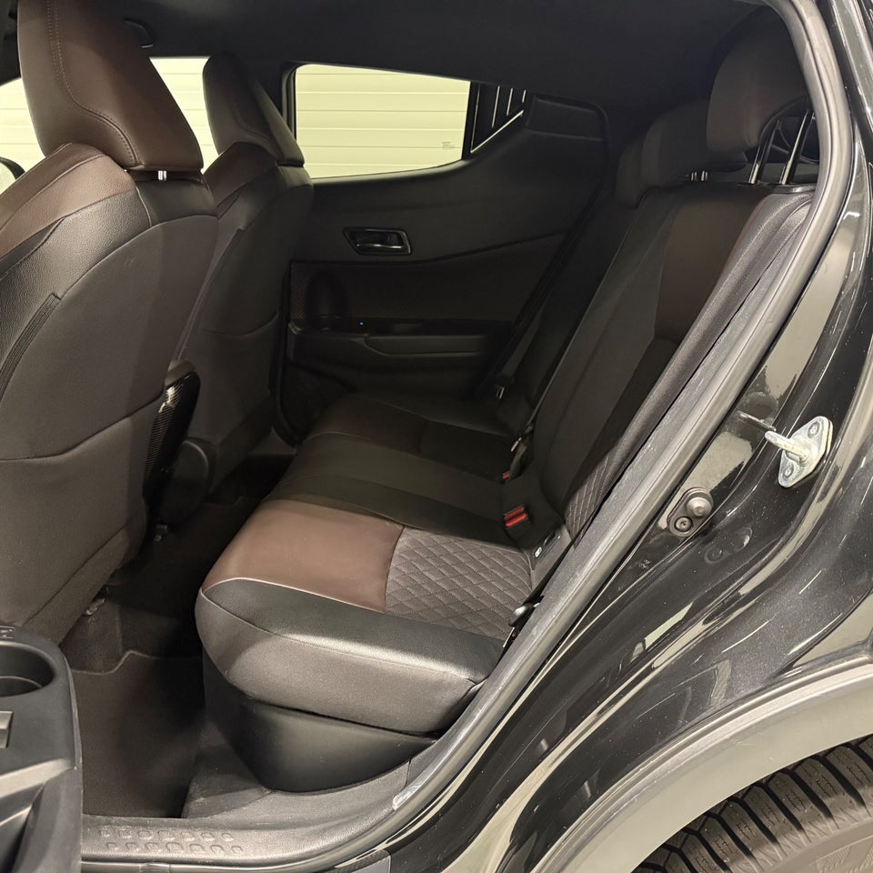 Toyota C-HR 1,8 Hybrid C-HIC CVT 5d