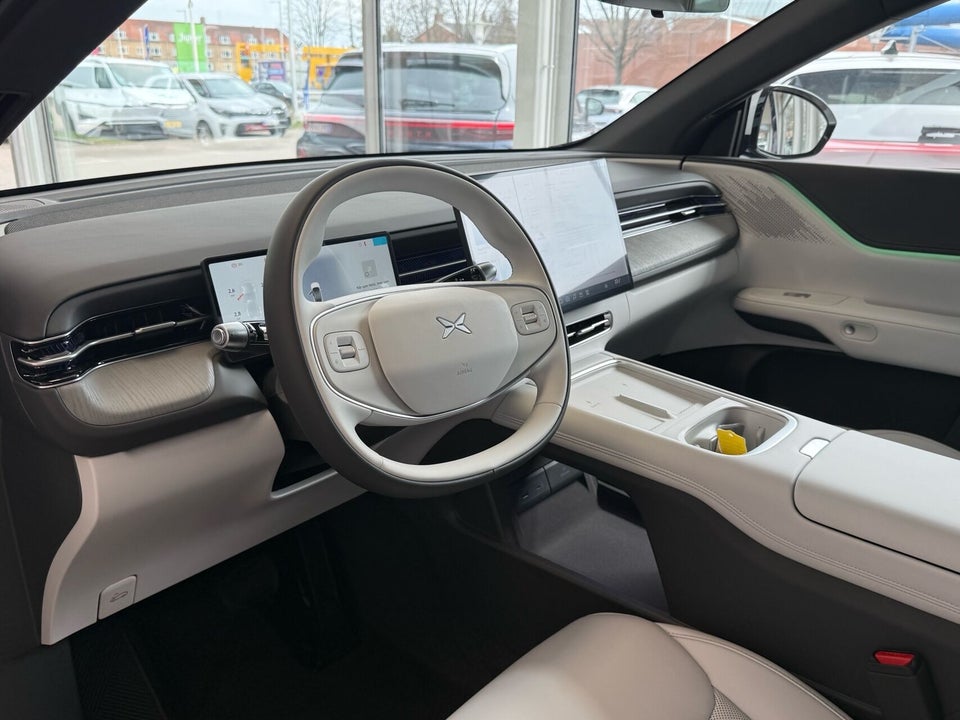 Xpeng G6 Standard Range 5d