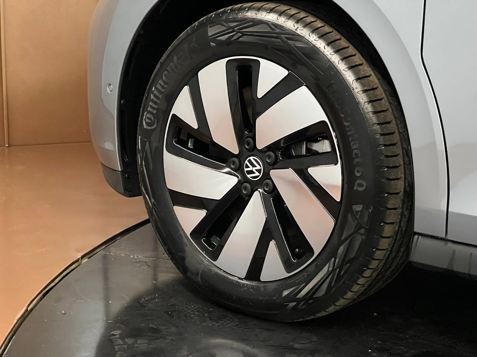 VW ID.Buzz 86 7prs LWB 5d