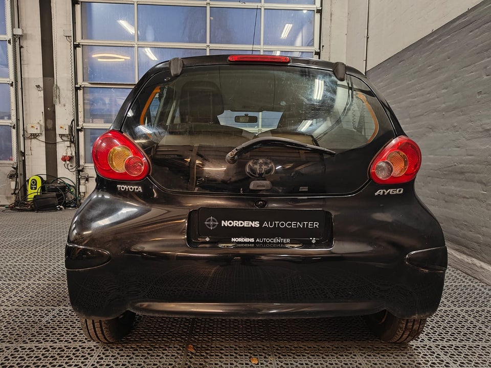 Toyota Aygo 1,0 Plus 5d