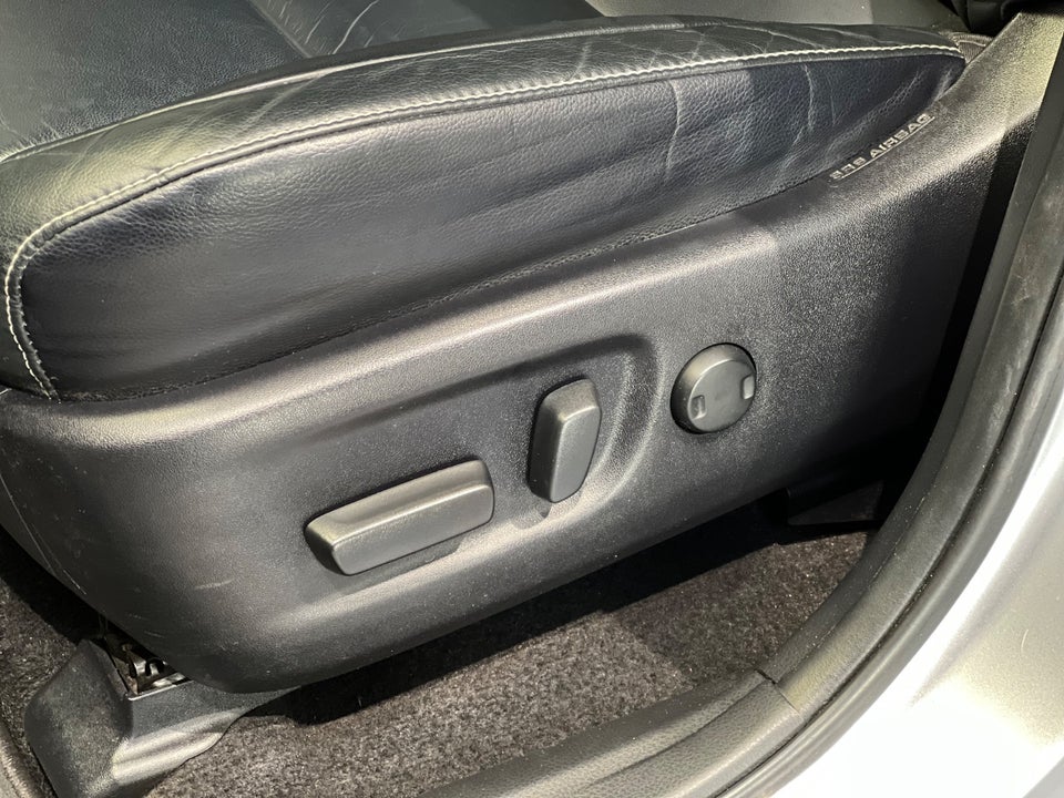 Toyota RAV4 2,0 D-4D T3 5d