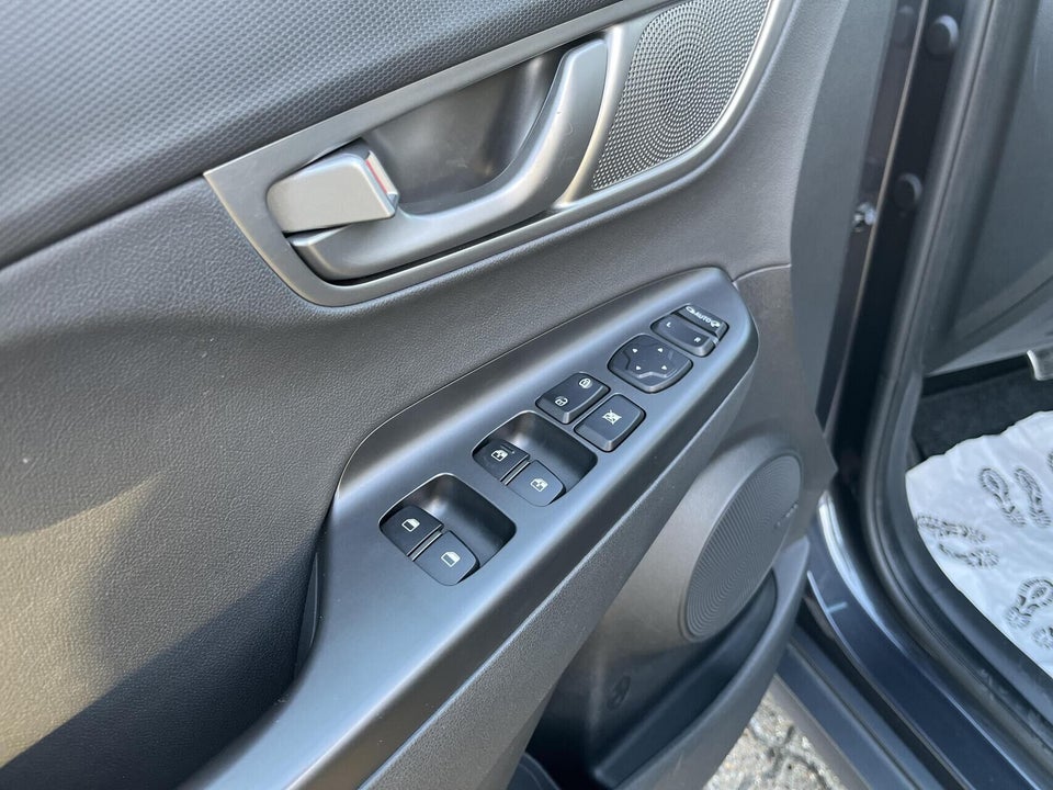 Hyundai Kona 64 EV Premium 5d