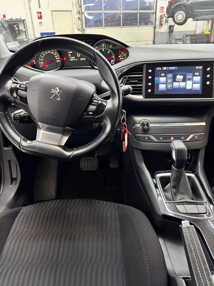 Peugeot 308 1,6 BlueHDi 120 Active SW EAT6 5d