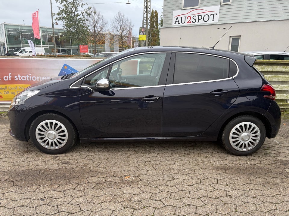 Peugeot 208 1,6 BlueHDi 100 Allure Sky 5d