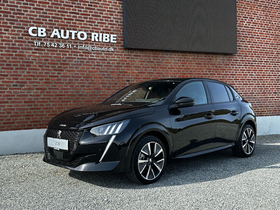 Peugeot e-208 50 GT 5d