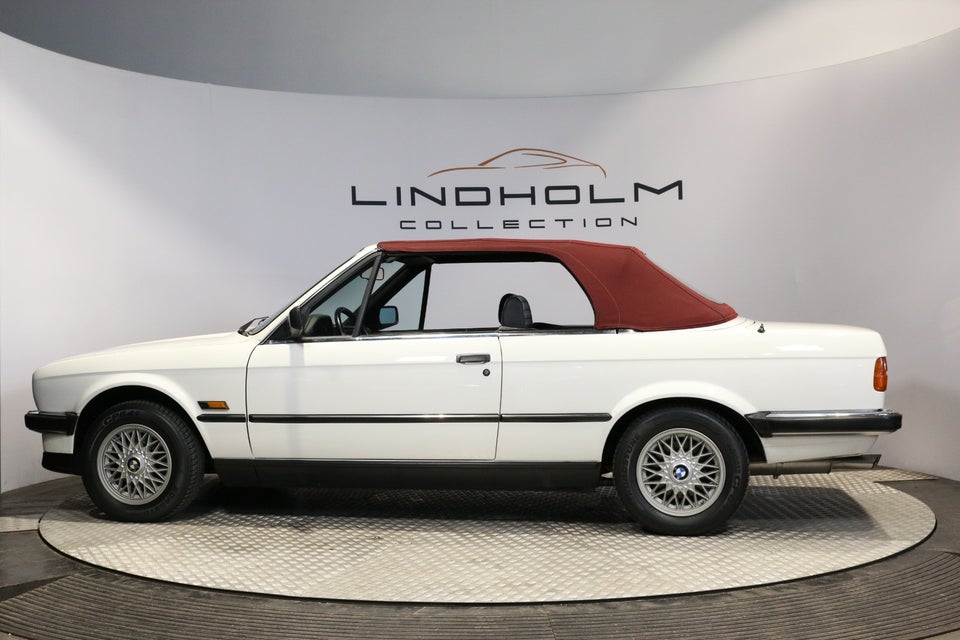 BMW 320i 2,0 Cabriolet 2d