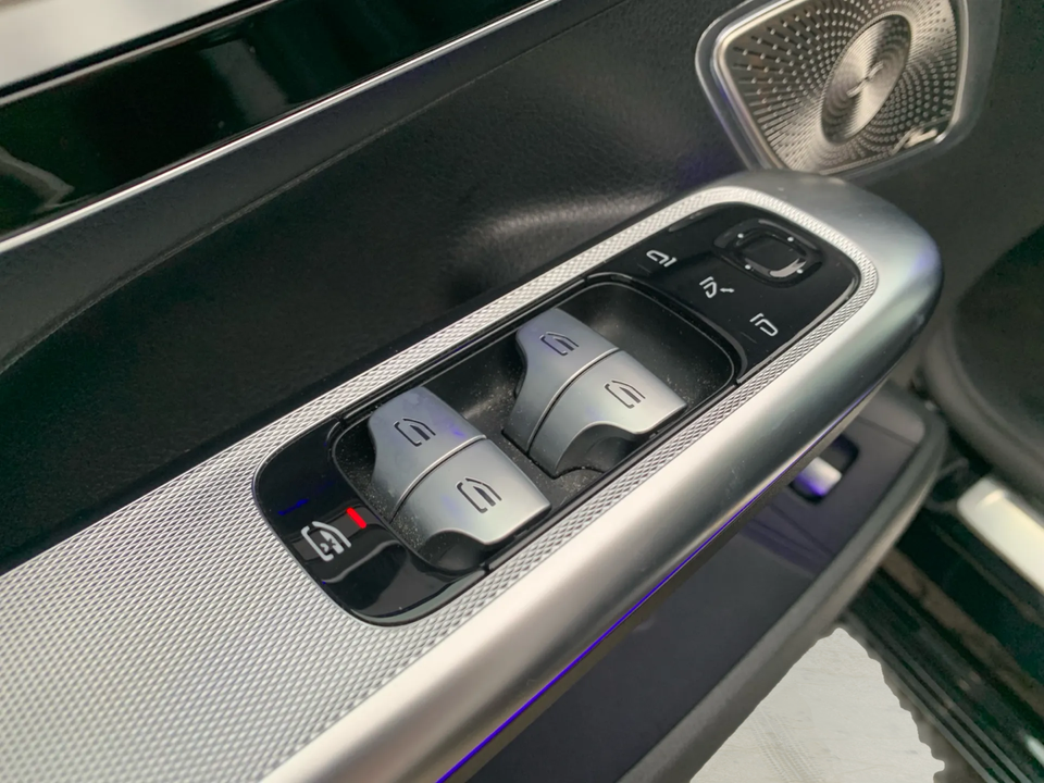 Mercedes EQE350 AMG Line 4d