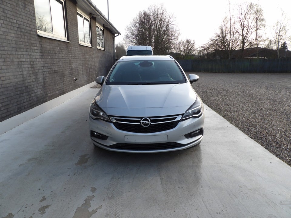 Opel Astra 1,6 T 200 Innovation Sports Tourer 5d