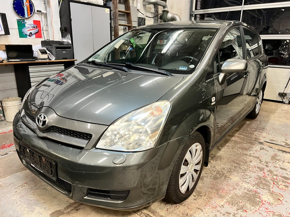 Toyota Corolla Verso 1,8 Terra 7prs 5d