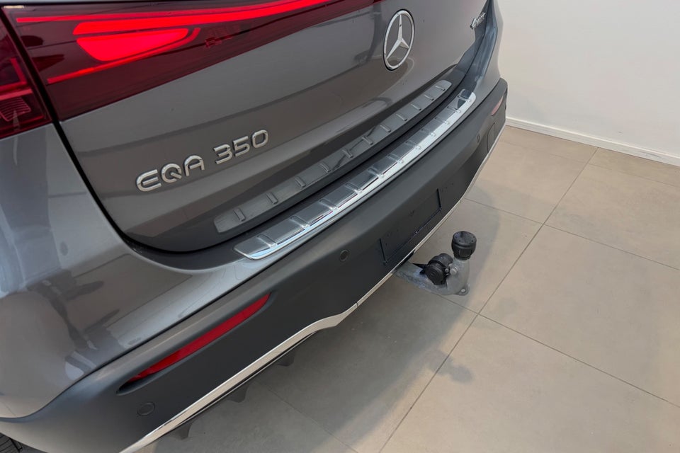 Mercedes EQA350 AMG Line 4Matic 5d