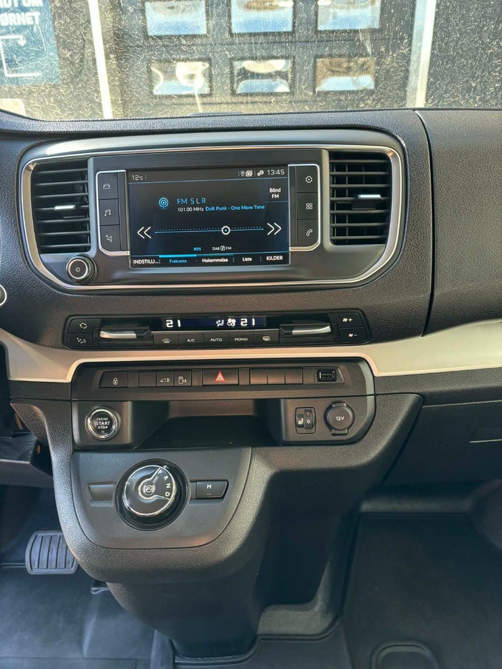 Peugeot Expert 2,0 BlueHDi 177 L2 Sport EAT8 Van