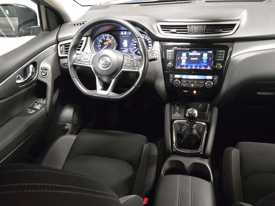 Nissan Qashqai 1,3 Dig-T 140 N-Connecta 5d