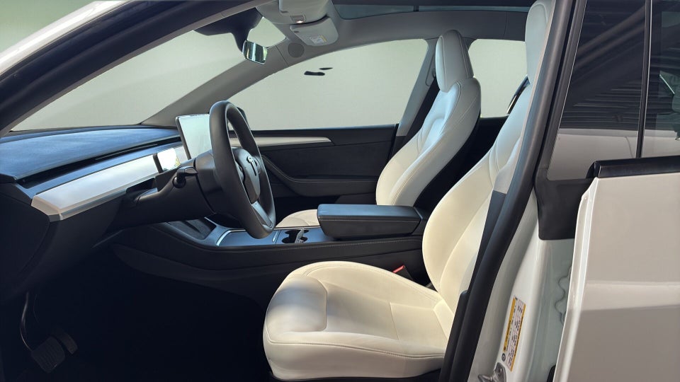 Tesla Model Y Long Range AWD 5d