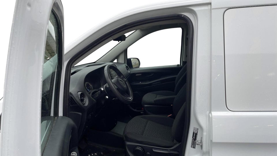 Mercedes eVito 129 Tourer PRO L Van