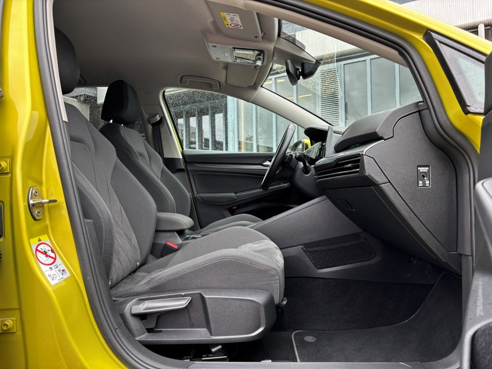 VW Golf VIII 1,4 eHybrid DSG 5d