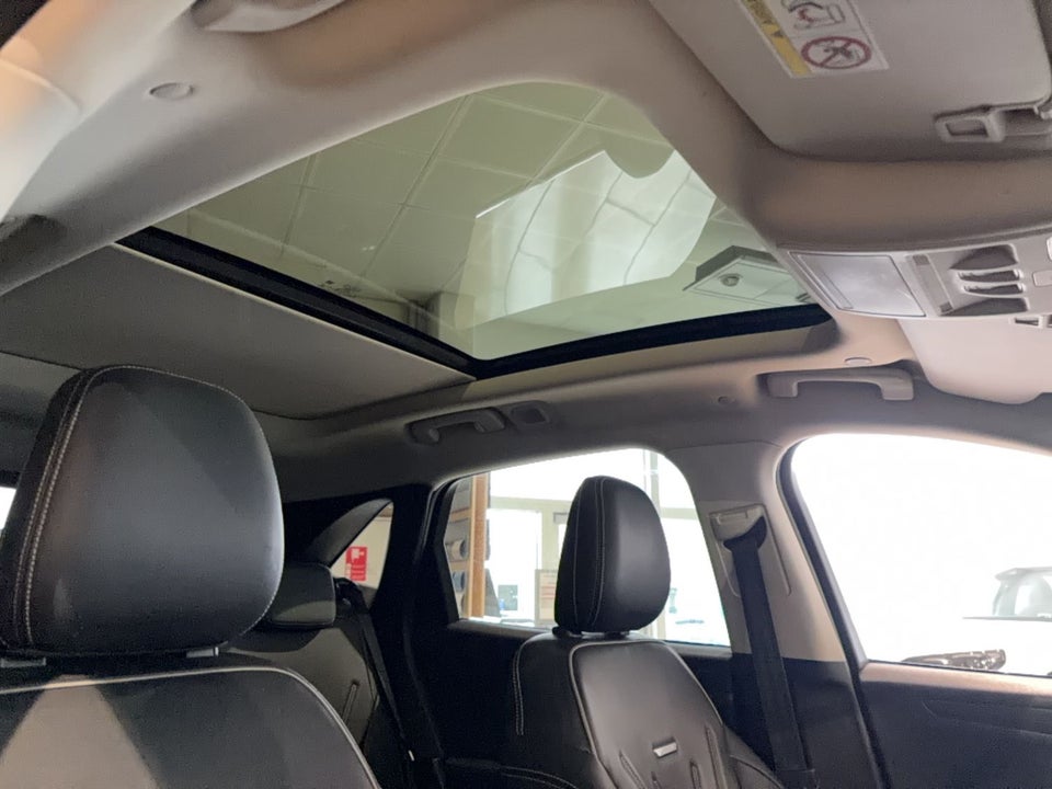 Ford Kuga 2,5 PHEV Vignale CVT 5d