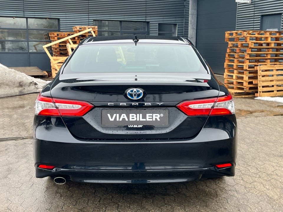 Toyota Camry 2,5 Hybrid H3 Executive CVT 4d