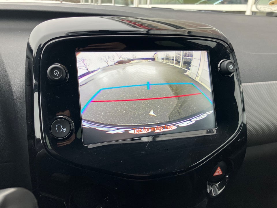 Peugeot 108 1,0 e-VTi 72 Infinity 5d