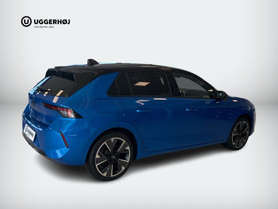 Opel Astra-e 54 Ultimate 5d