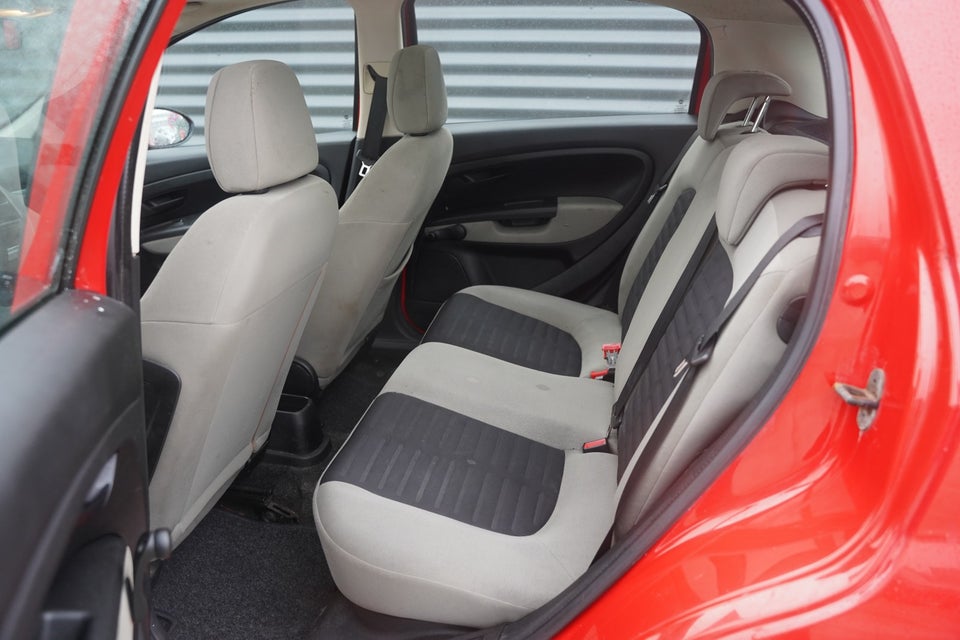 Fiat Grande Punto 1,4 16V Dynamic 5d