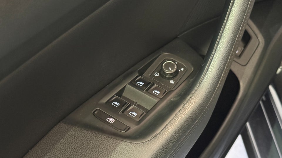 VW Passat 2,0 TDi 150 Highline Variant DSG 5d