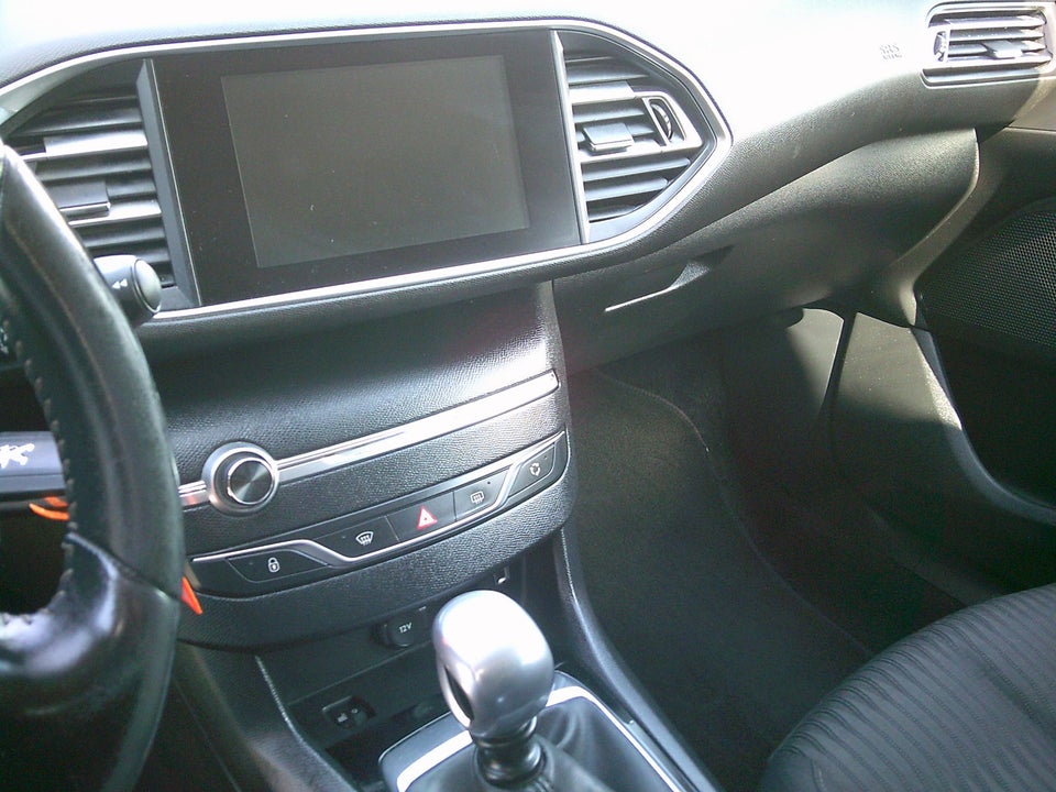 Peugeot 308 1,6 BlueHDi 120 Active SW 5d