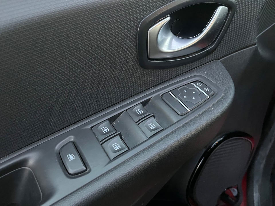 Renault Clio IV 0,9 TCe 90 Expression Sport Tourer 5d