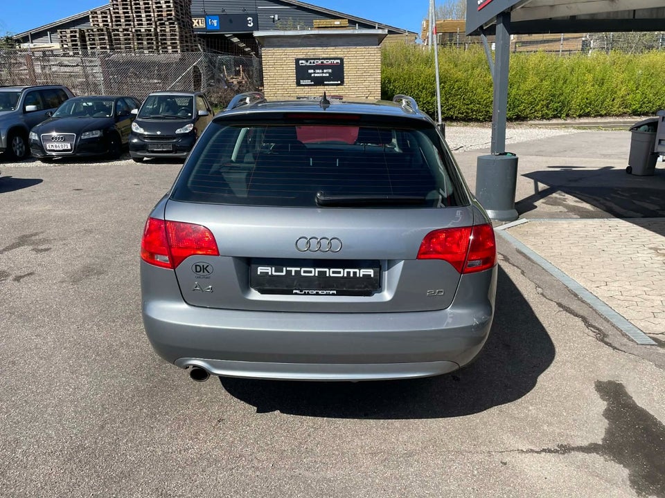 Audi A4 2,0 S-line Avant 5d