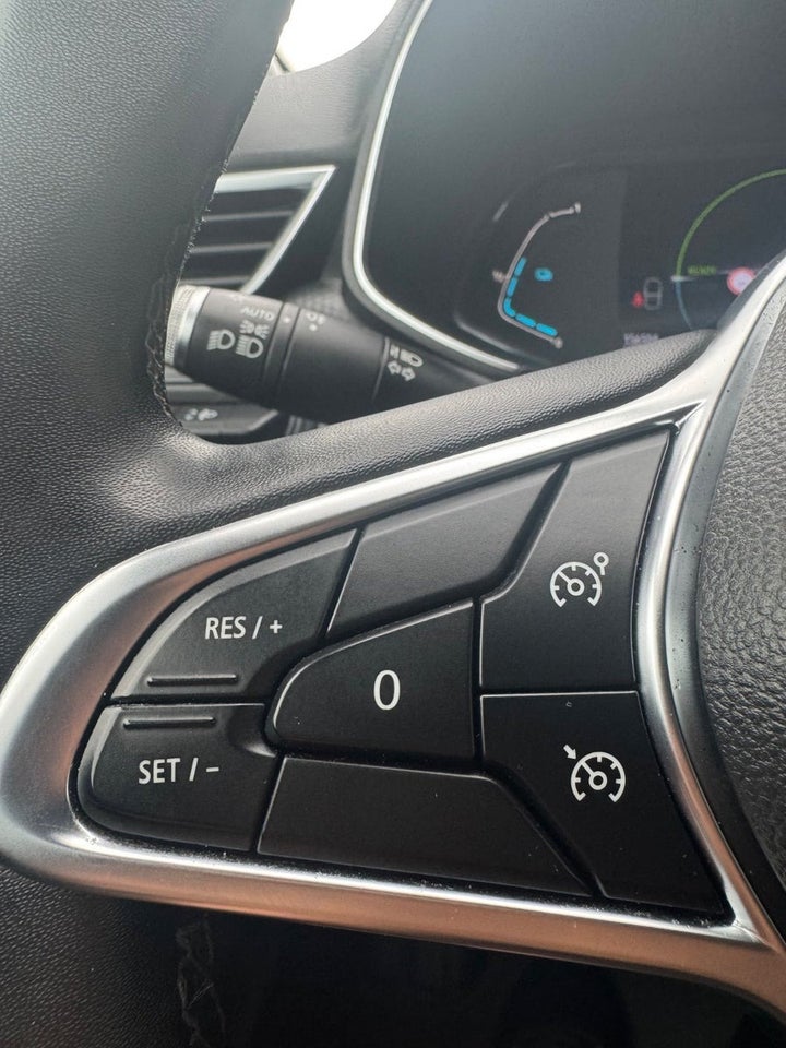 Renault Clio V 1,6 E-Tech Zen 5d