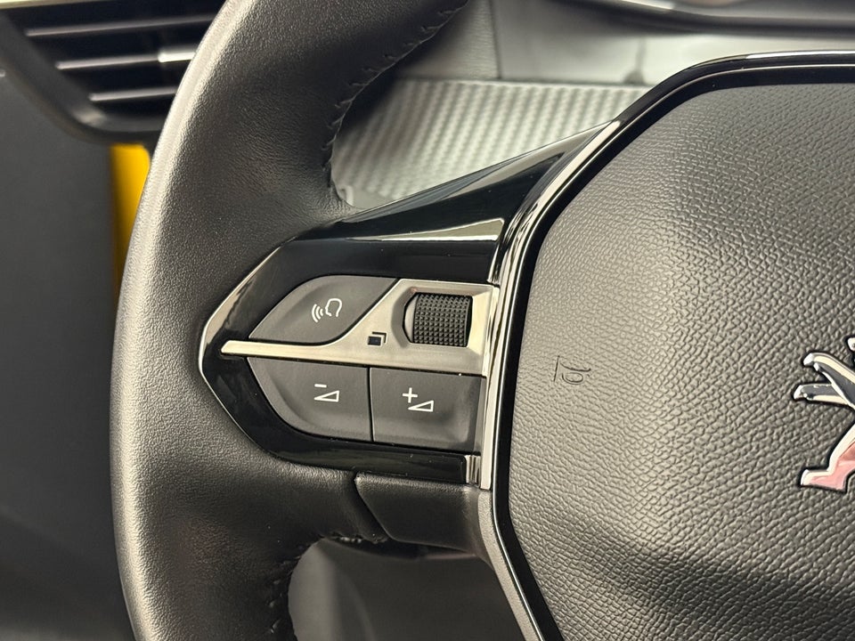 Peugeot 208 1,2 PureTech 75 Active 5d