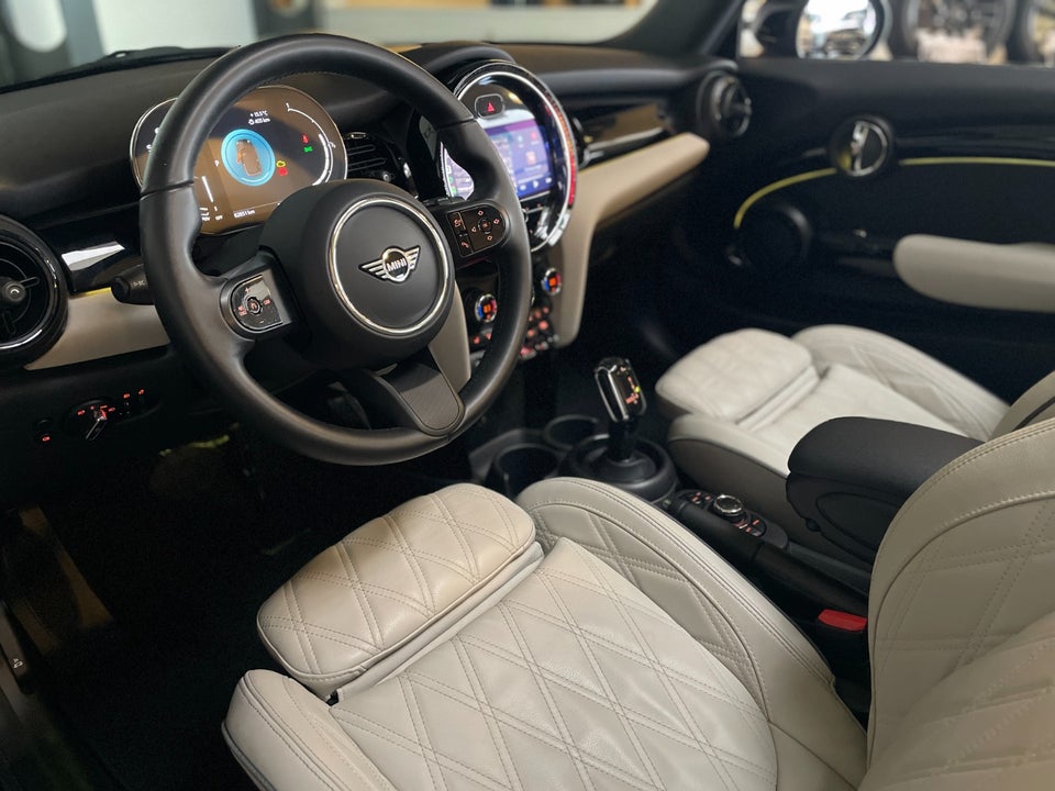 MINI Cooper 1,5 Essential Cabriolet aut. 2d