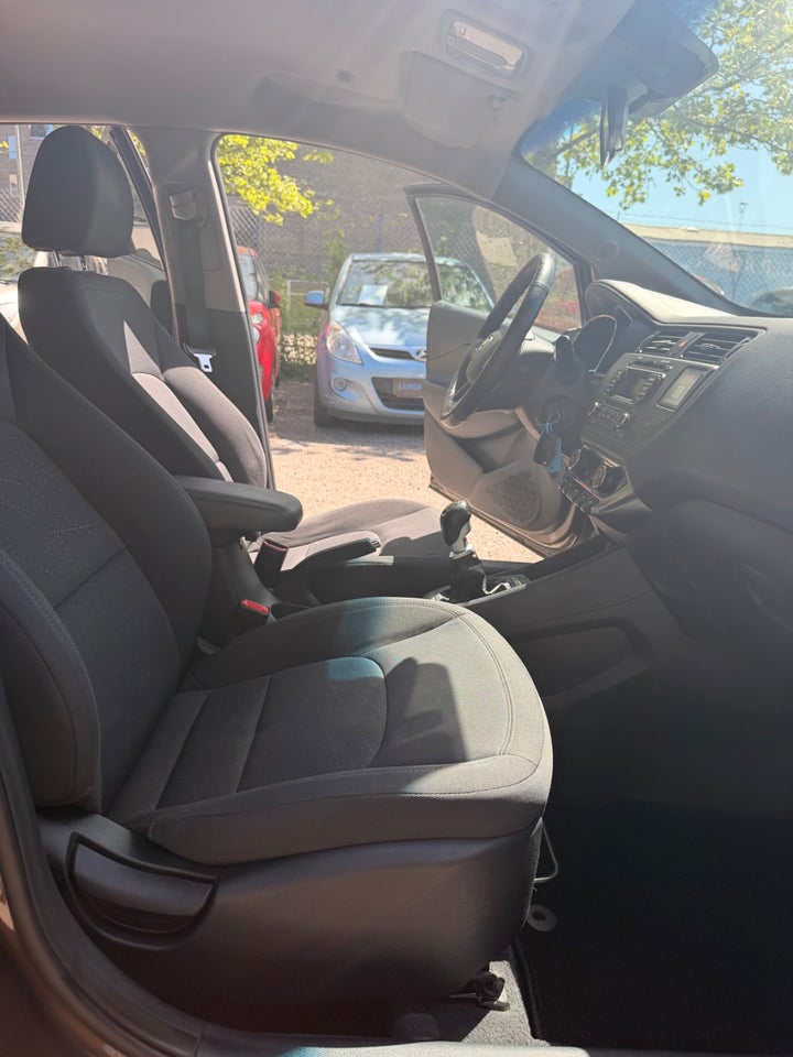Kia Rio 1,4 CVVT Active 5d