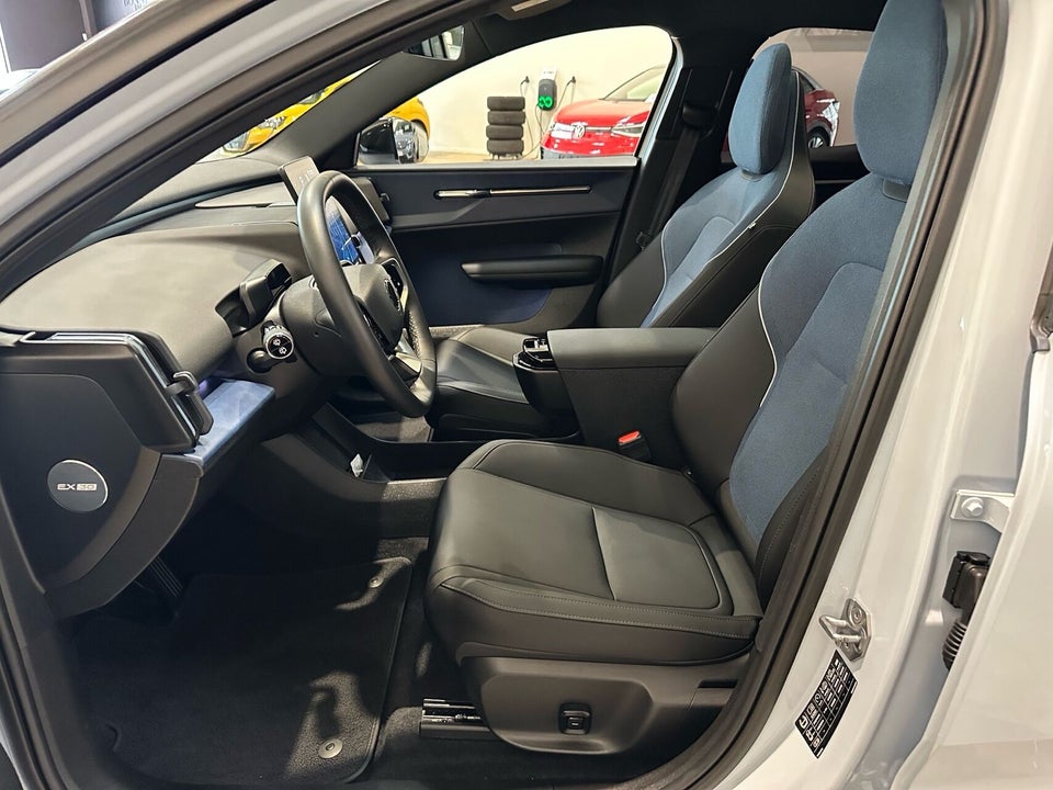 Volvo EX30 Extended Range Ultra 5d