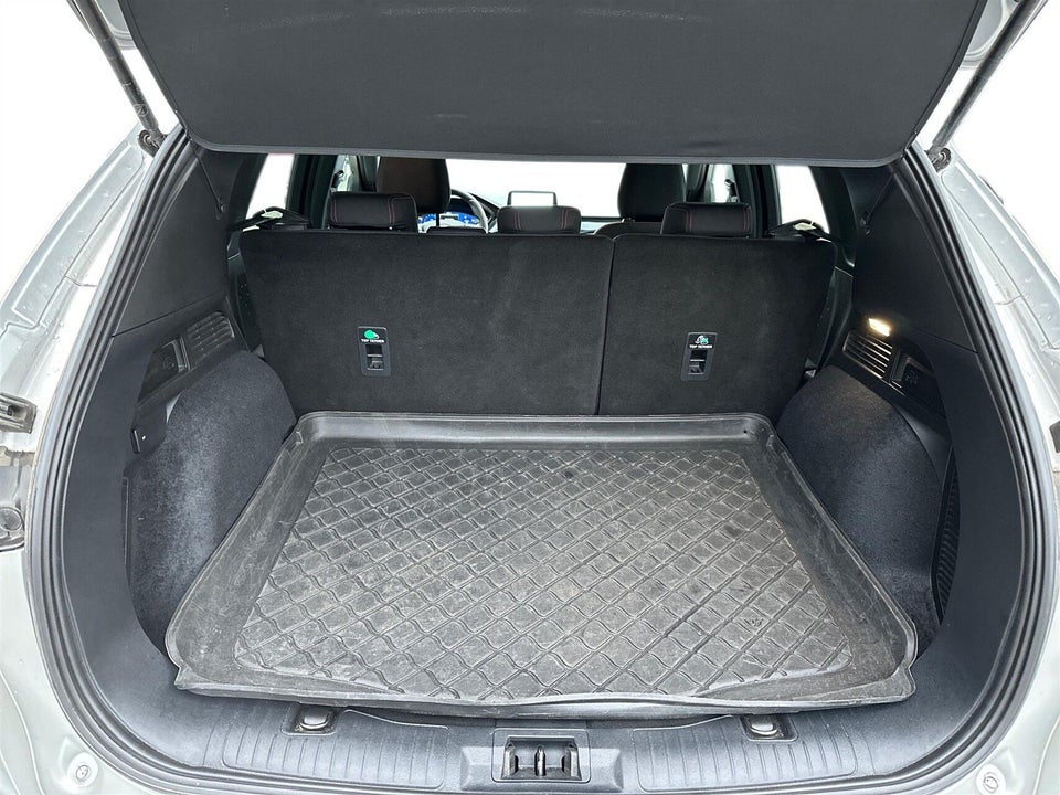 Ford Kuga 2,5 PHEV ST-Line CVT 5d