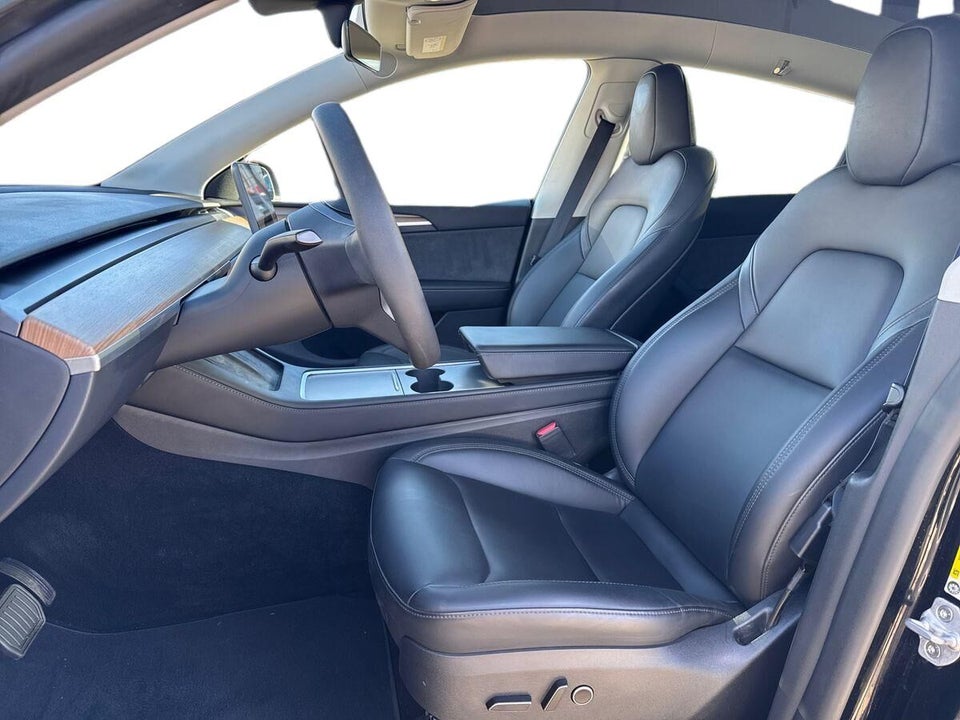 Tesla Model Y Long Range AWD 5d