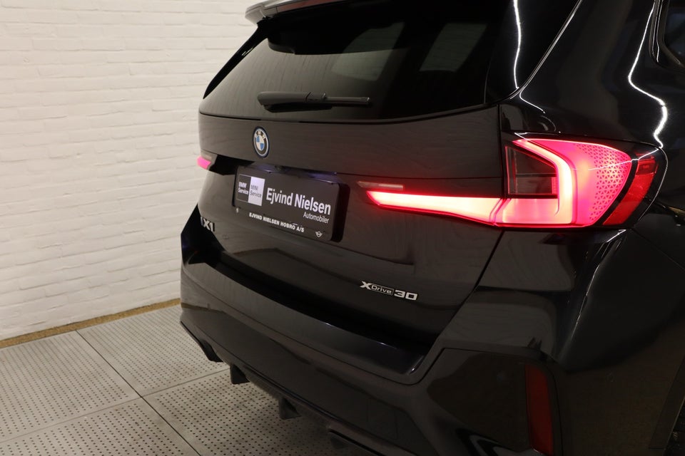 BMW iX1 xDrive30 M-Sport Premium 5d