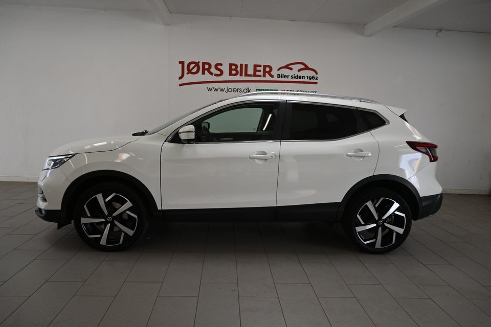Nissan Qashqai 1,3 Dig-T 140 Tekna 5d