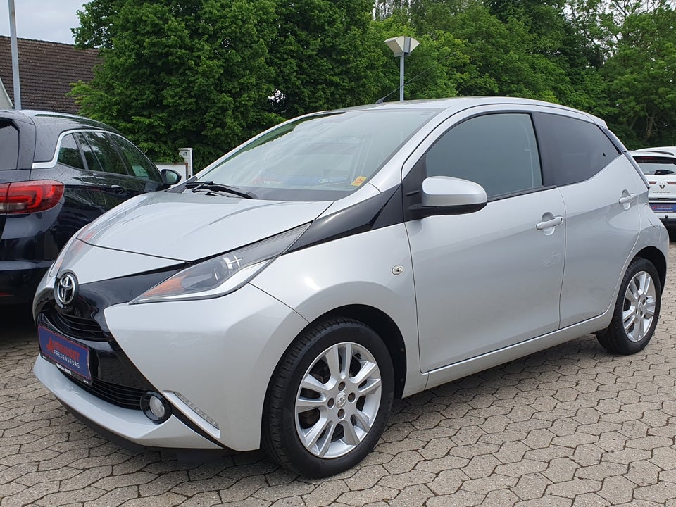Toyota Aygo 1,0 VVT-i x-cellence 5d