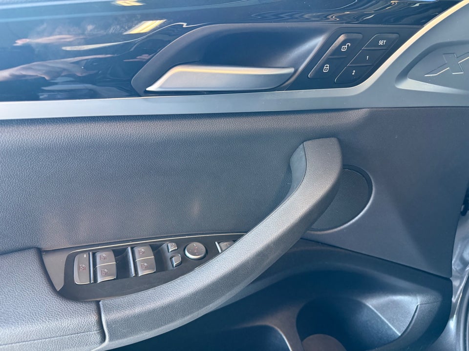 BMW iX3 Charged 5d