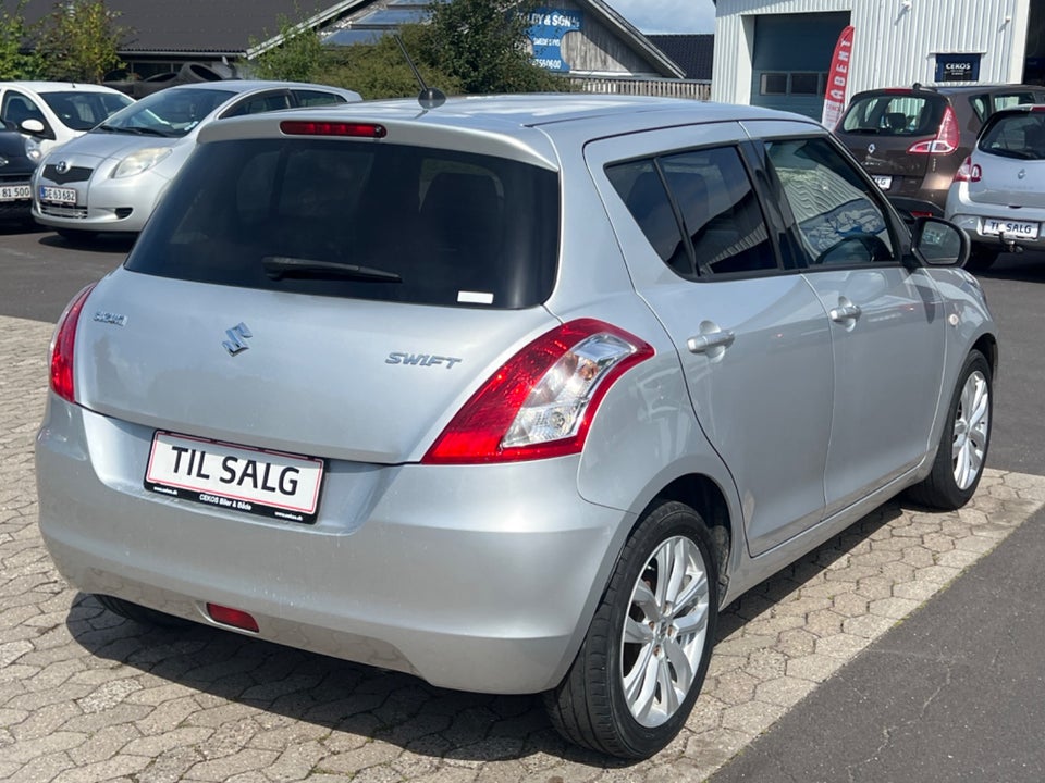 Suzuki Swift 1,2 Dualjet Style 5d