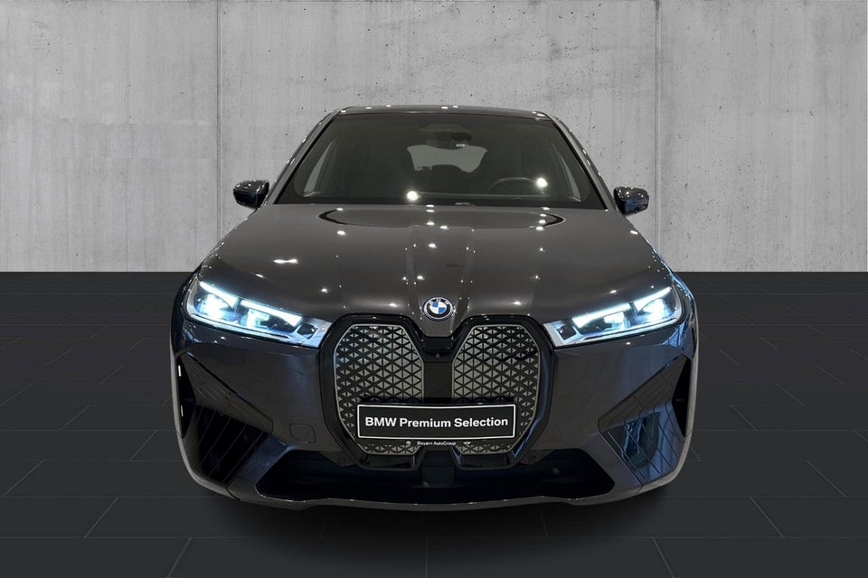 BMW iX xDrive40 Supercharged 5d