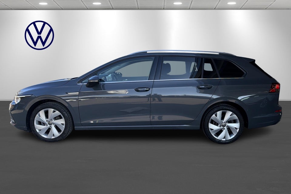 VW Golf VIII 1,5 eTSi 150 Style Variant DSG 5d