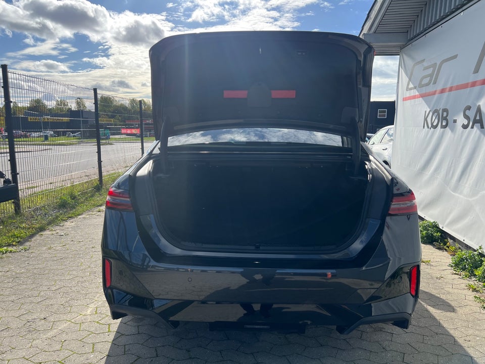 BMW i5 eDrive40 M-Sport Pro 4d