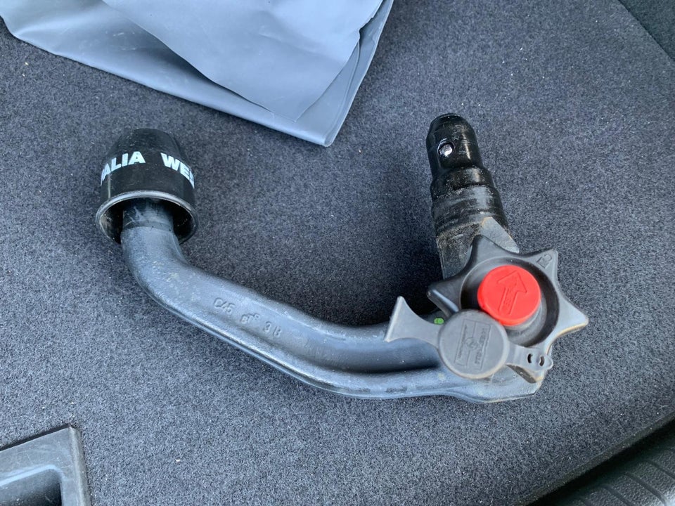 VW Golf VIII 1,4 GTE DSG 5d