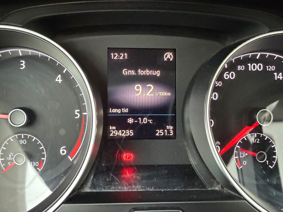 VW Golf VII 1,6 TDi 115 Comfortline Variant 5d