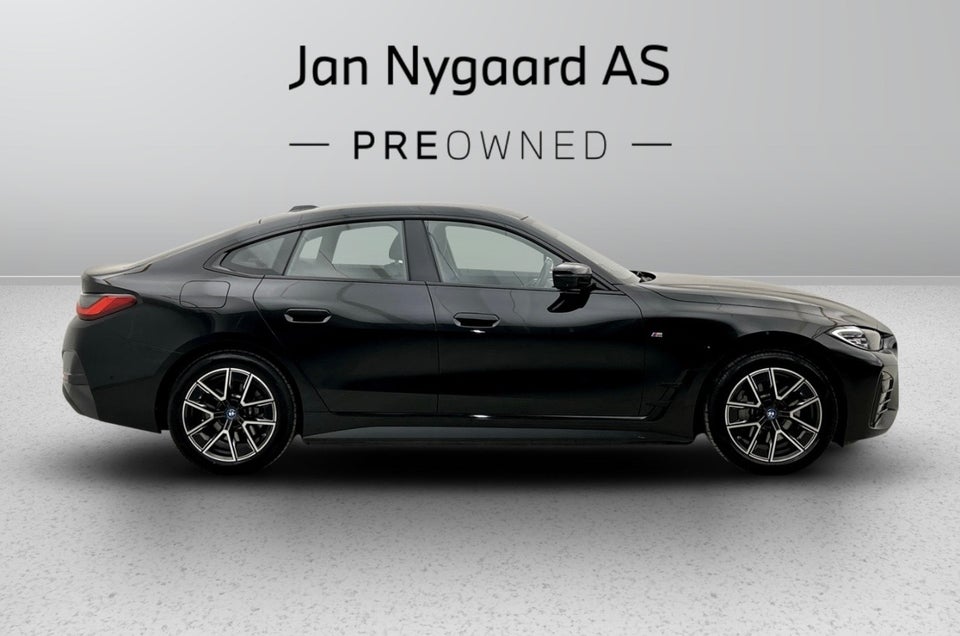 BMW i4 eDrive35 Charged 5d