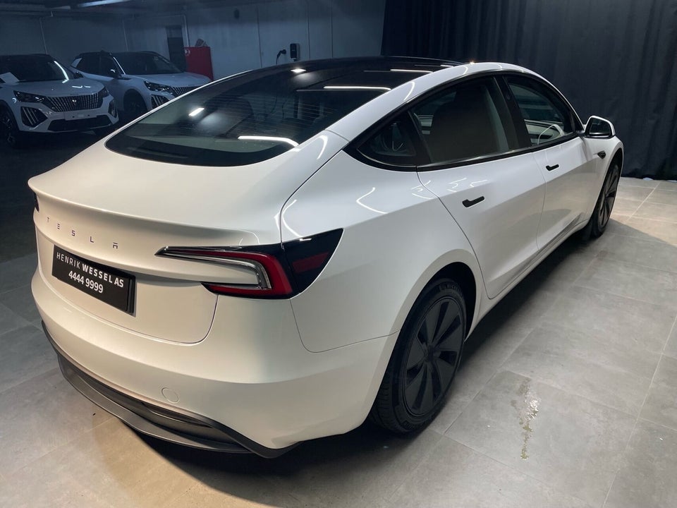 Tesla Model 3 RWD 4d