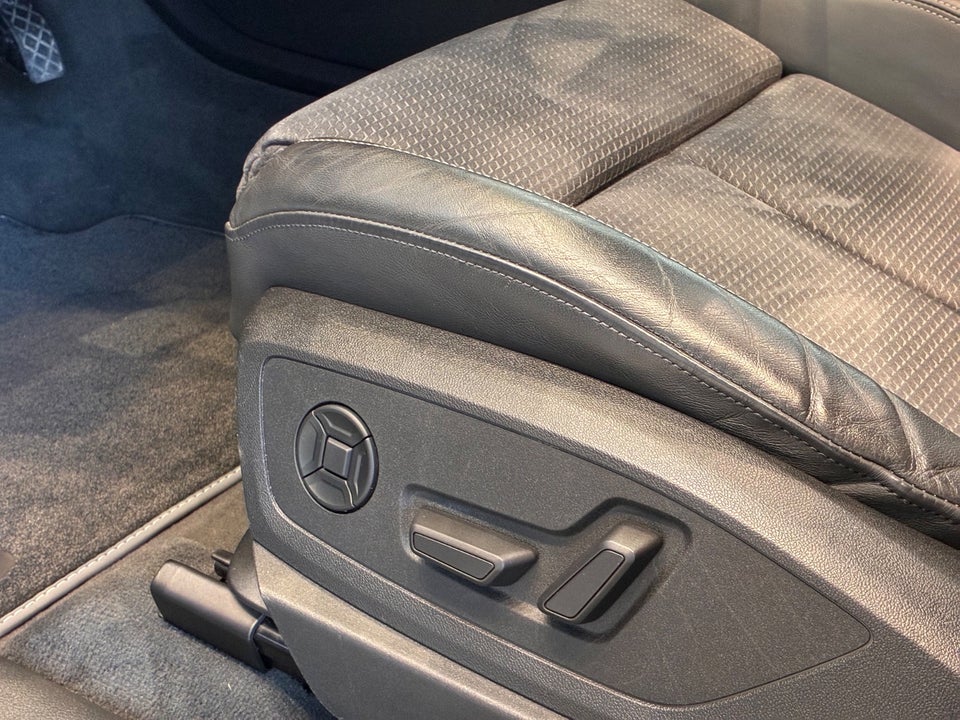 Audi e-tron 55 S-line quattro 5d