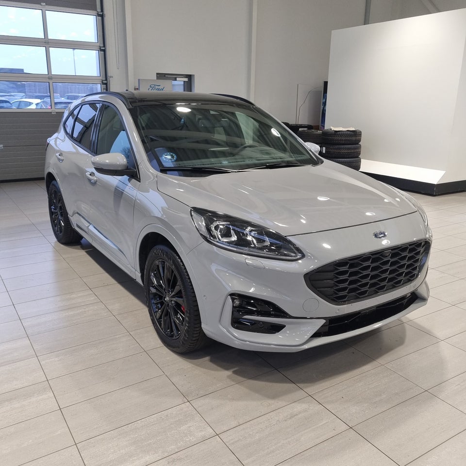 Ford Kuga 2,5 PHEV Graphite Tech CVT 5d